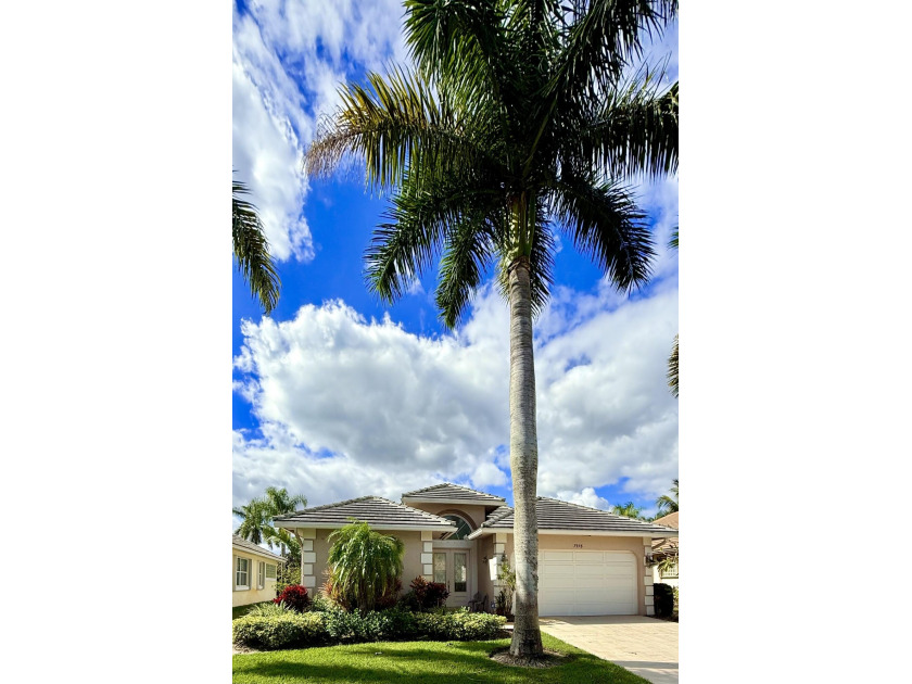 Discover the hidden gem of Hobe Sound with this elegant - Beach Home for sale in Hobe Sound, Florida on Beachhouse.com