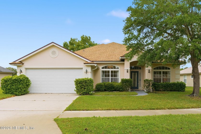Welcome home. This 4BR'3BA with excellent curb appeal, offers - Beach Home for sale in Jacksonville, Florida on Beachhouse.com