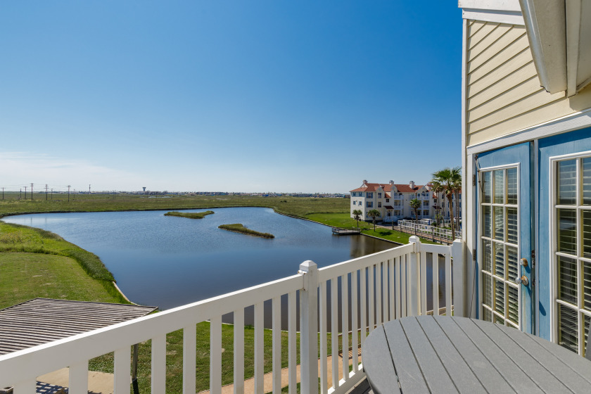 Top-Floor Condo with Stunning Beach & Gulf - Beach Vacation Rentals in Corpus Christi, Texas on Beachhouse.com