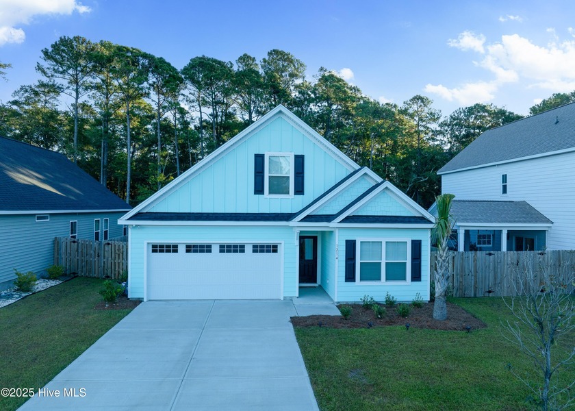 Welcome to this charming 3-bedroom, 2-bath bungalow, perfectly - Beach Home for sale in Southport, North Carolina on Beachhouse.com