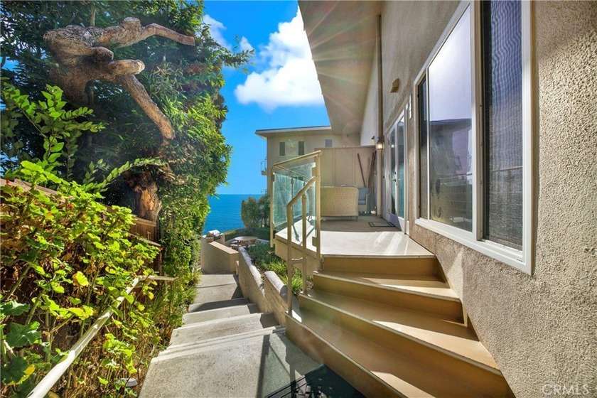 Ocean views and private access are yours at this unique coastal - Beach Condo for sale in Laguna Beach, California on Beachhouse.com