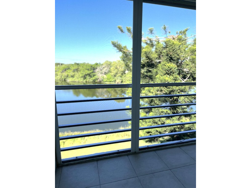 2 bedroom, 2 bath condo with beautiful lake view in one of the - Beach Condo for sale in Boca Raton, Florida on Beachhouse.com