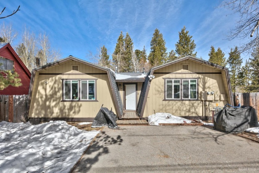 Lovely upgraded duplex surrounded by beautiful aspens and - Beach Townhome/Townhouse for sale in South Lake Tahoe, California on Beachhouse.com