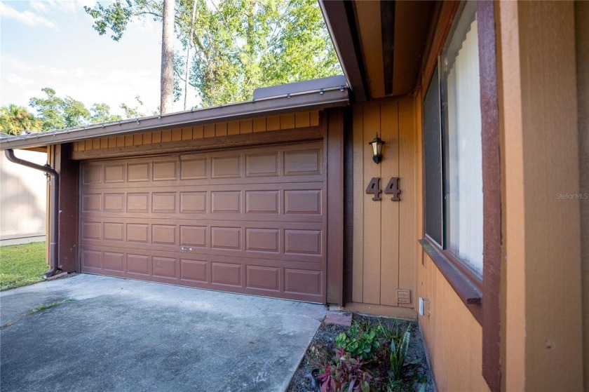 WELCOME TO YOUR NEW HOME IN TYMBER CREEK! Walk into this - Beach Home for sale in Ormond Beach, Florida on Beachhouse.com