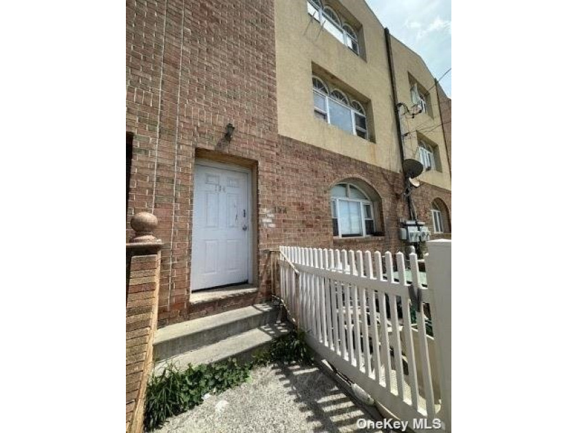 Beautiful and Large 3 story 2 Family townhouse , short walk to - Beach Home for sale in Far Rockaway, New York on Beachhouse.com