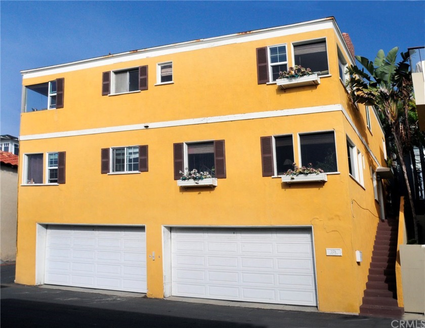 Situated adjacent to the most quiet and secluded parts of the - Beach Home for sale in Manhattan Beach, California on Beachhouse.com