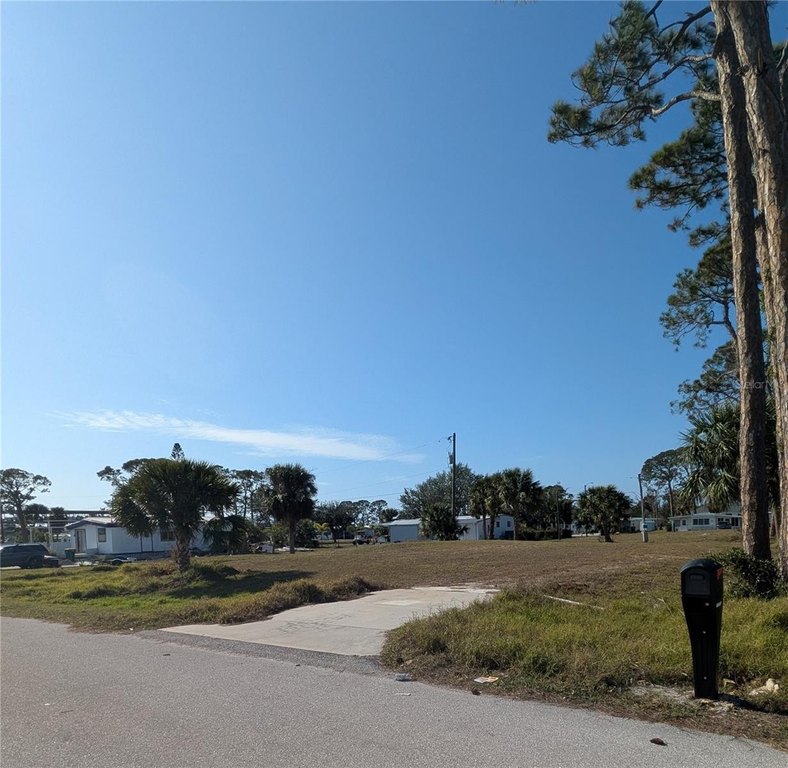 Welcome to Grove City! this large lot has been cleared and ready - Beach Lot for sale in Englewood, Florida on Beachhouse.com