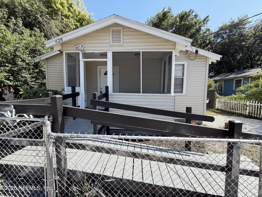 ** Renovated - FHA/VA Welcome** Move In Ready ** 4-bedroom - Beach Home for sale in Jacksonville, Florida on Beachhouse.com