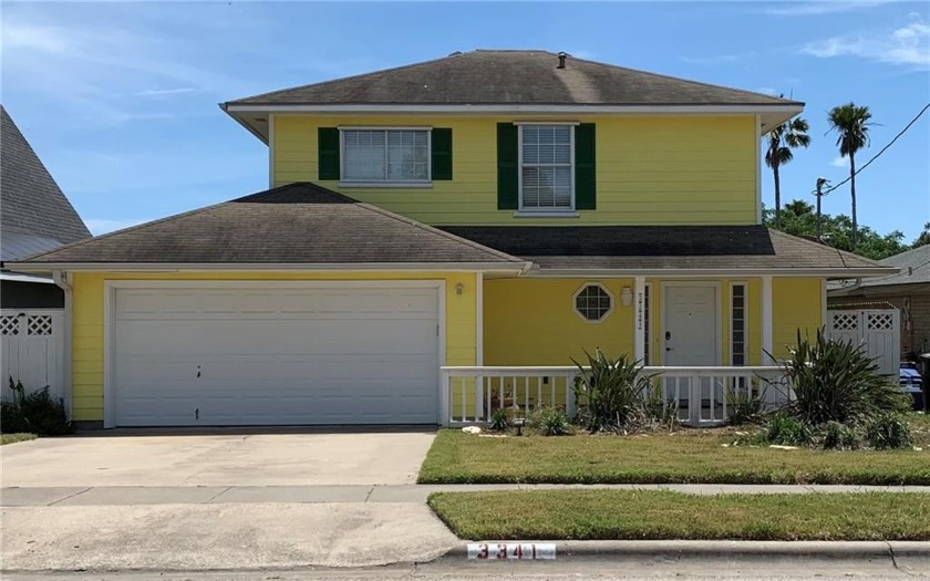 This is a beautiful flour bluff canal home ready for its new - Beach Home for sale in Corpus Christi, Texas on Beachhouse.com