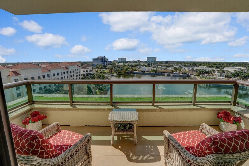 Exceptional, attractive Condo, fully remodeled, appealing decor - Beach Condo for sale in Palm Beach Gardens, Florida on Beachhouse.com