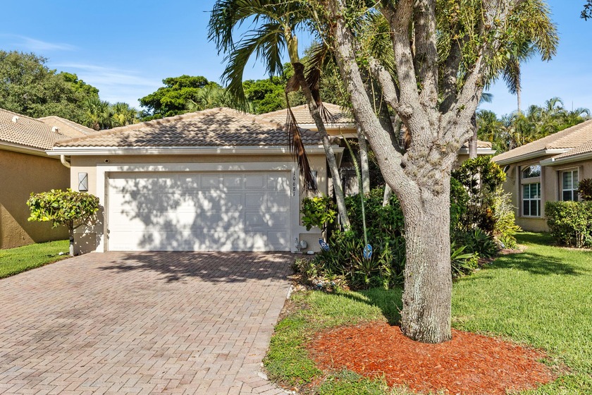 Live the lifestyle you've imagined in this light-filled - Beach Home for sale in Boynton Beach, Florida on Beachhouse.com
