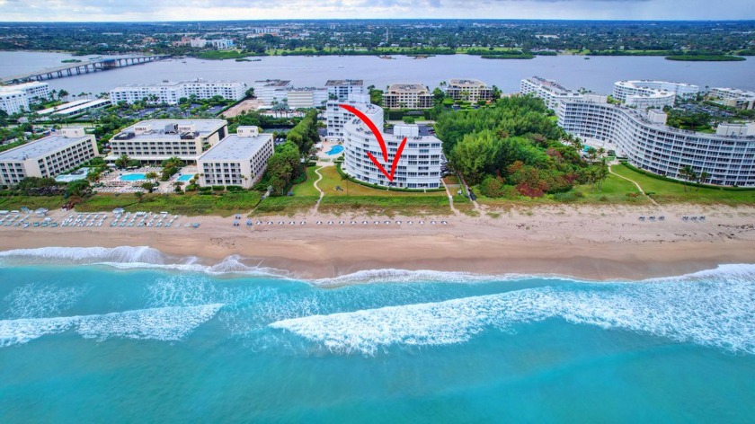 Prime oceanfront location in Palm Beach! This rarely available - Beach Condo for sale in Palm Beach, Florida on Beachhouse.com