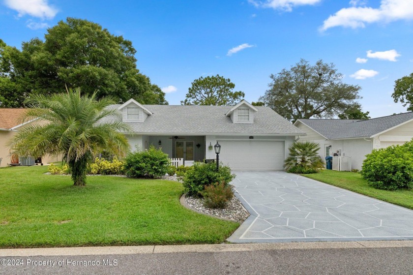 Golf Course home completely updated inside. Don't miss the - Beach Home for sale in Spring Hill, Florida on Beachhouse.com