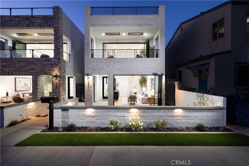 1315 Ocean Avenue is a striking blend of coastal sophistication - Beach Home for sale in Seal Beach, California on Beachhouse.com