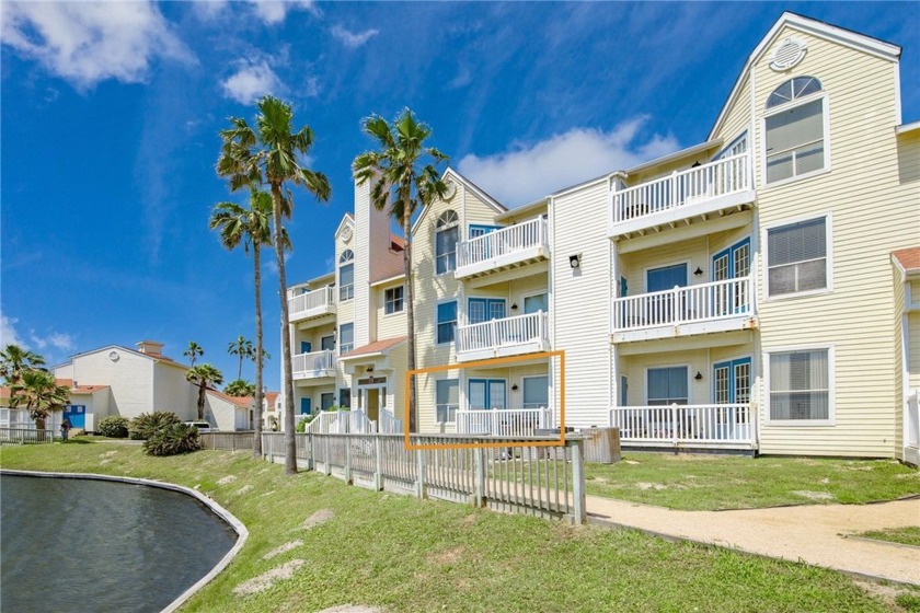 Come see this amazing remodeld first floor Beach Club condo that - Beach Condo for sale in Corpus Christi, Texas on Beachhouse.com