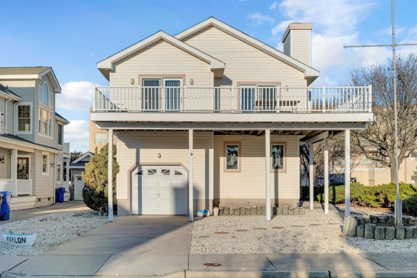 Beautifully maintained single-family home in Avalon's sought - Beach Home for sale in Avalon, New Jersey on Beachhouse.com