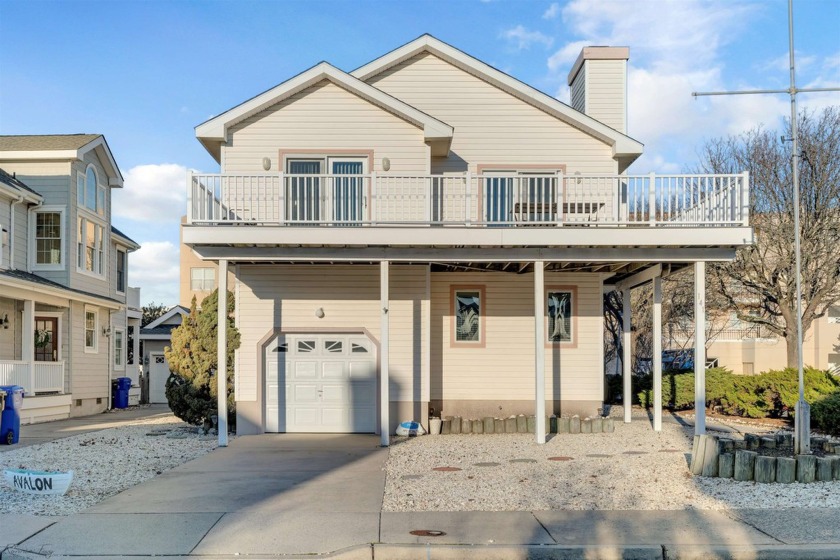 Beautifully maintained single-family home in Avalon's sought - Beach Home for sale in Avalon, New Jersey on Beachhouse.com