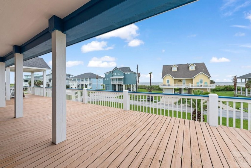 Large 2nd-row corner lot with views of the Gulf, this 3 bedroom - Beach Home for sale in Port Bolivar, Texas on Beachhouse.com