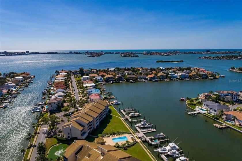 Experience luxury waterfront living in this stunning 4,000+ sq - Beach Condo for sale in St. Petersburg, Florida on Beachhouse.com