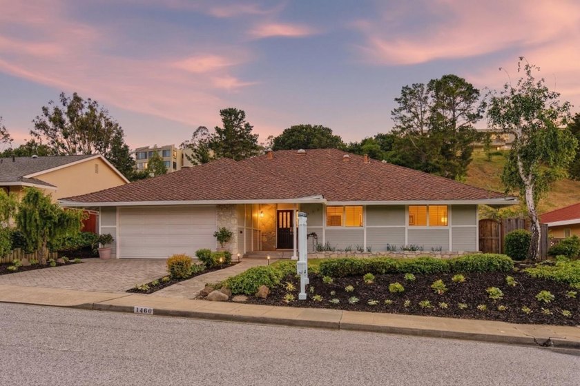 Beautiful 4BD/2BA single-level Mills Estate home on an oversized - Beach Home for sale in Millbrae, California on Beachhouse.com