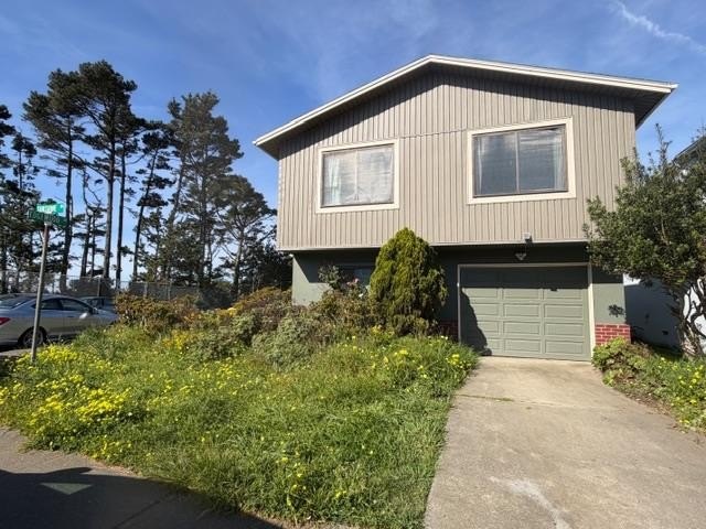 Investor Opportunity in Desirable Fairmont Neighborhood! Bring - Beach Home for sale in Pacifica, California on Beachhouse.com