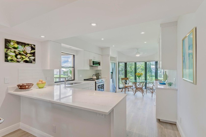 This beautifully updated 2-bedroom, 2-bathroom condo with a - Beach Condo for sale in Jupiter, Florida on Beachhouse.com