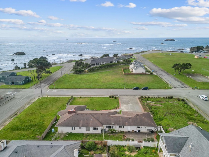 Discover coastal charm in this 2,458 sq. ft. gem, a block from - Beach Home for sale in Crescent City, California on Beachhouse.com