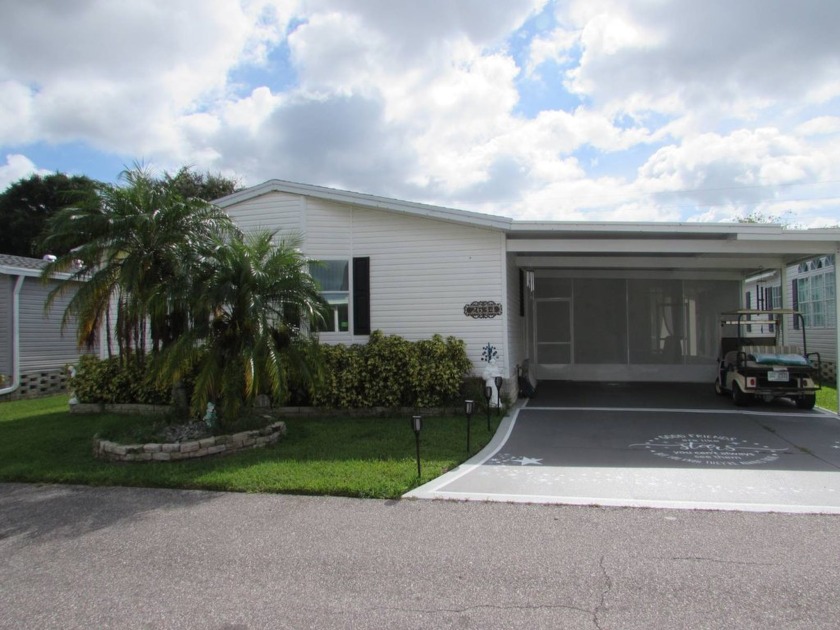 Great location on the water with large back yard and no rear - Beach Home for sale in Trinity, Florida on Beachhouse.com