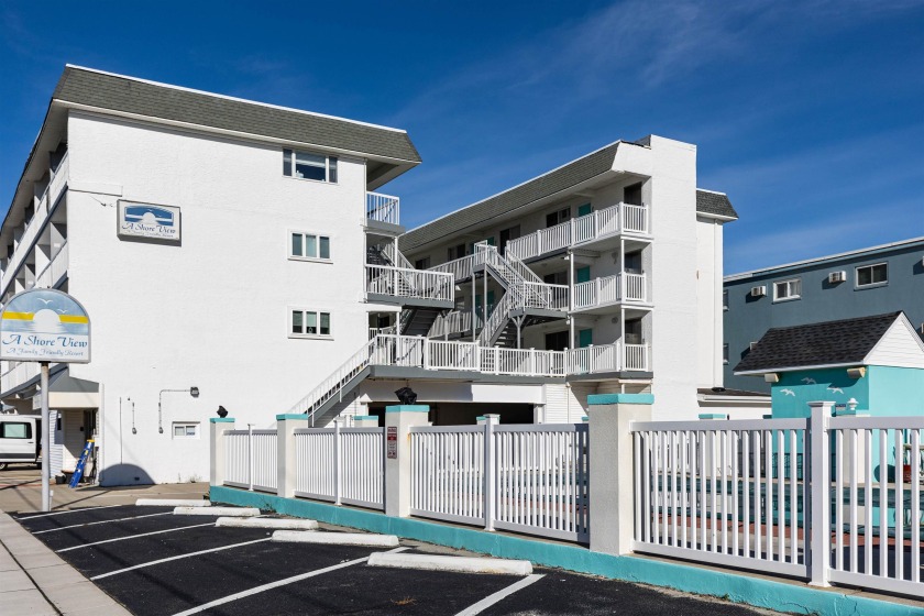 OCEAN VIEWS, ELEVATOR, PRIVATE BALCONY, POOL - what more could - Beach Condo for sale in North Wildwood, New Jersey on Beachhouse.com