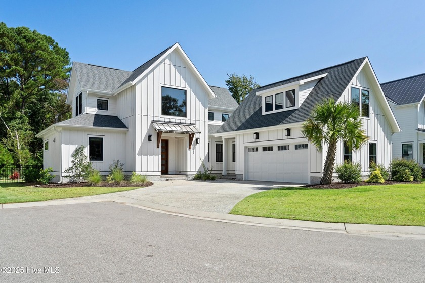 Welcome to 1933 Loblolly Landing Lane, a stunning custom home - Beach Home for sale in Wilmington, North Carolina on Beachhouse.com