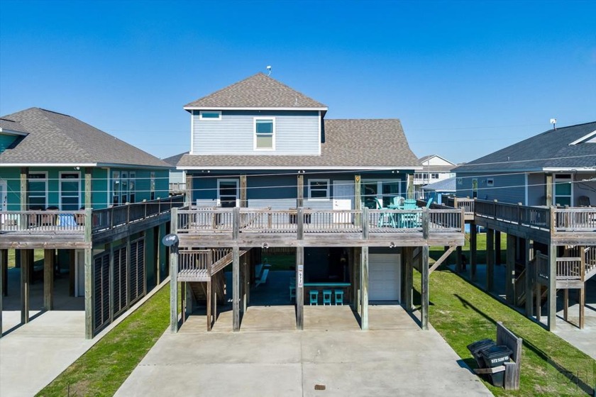 Looking for an excellent investment opportunity or beautiful - Beach Home for sale in Crystal Beach, Texas on Beachhouse.com