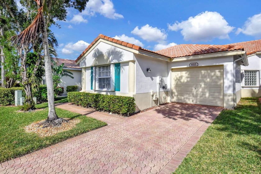 Fantastic 3 Bedroom 2 Bath Villa situated on the lake in the - Beach Home for sale in Delray Beach, Florida on Beachhouse.com