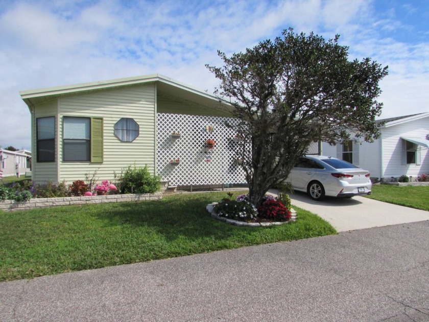 LOVELY UPDATED TWO BED TWO BATH PALM HARBOR  Very nice home with - Beach Home for sale in Trinity, Florida on Beachhouse.com