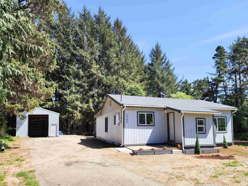 Located just one mile from beautiful Pebble Beach!  This newly - Beach Home for sale in Crescent City, California on Beachhouse.com