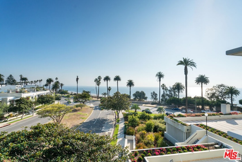 Experience elevated living in this breathtaking 17-story - Beach Apartment for sale in Santa Monica, California on Beachhouse.com
