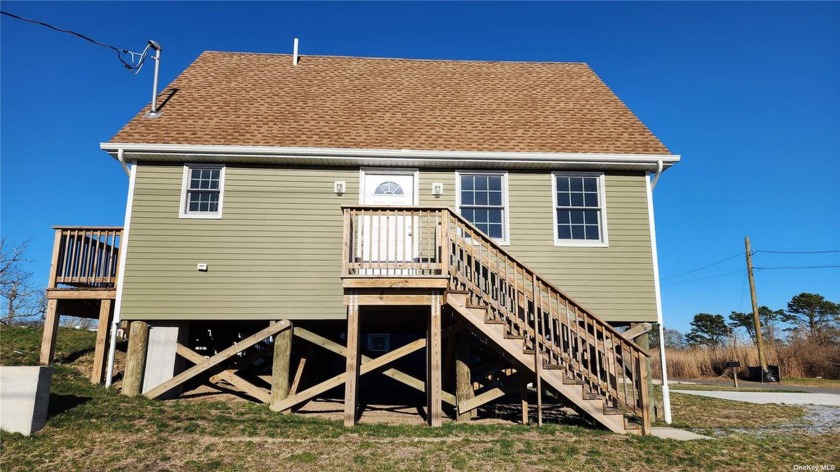 Beautiful views from this newly built raised 2 story home !! - Beach Home for sale in Mastic Beach, New York on Beachhouse.com