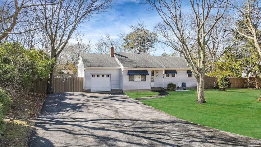 Welcome to 18 Lovell Rd! If You Are Looking for the Perfect - Beach Home for sale in Hampton Bays, New York on Beachhouse.com
