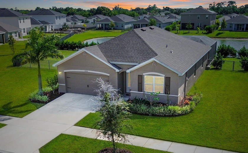 Must Sacrifice this 4BR/2BA/2CG Lakefront, Pool Home in - Beach Home for sale in Port Saint Lucie, Florida on Beachhouse.com