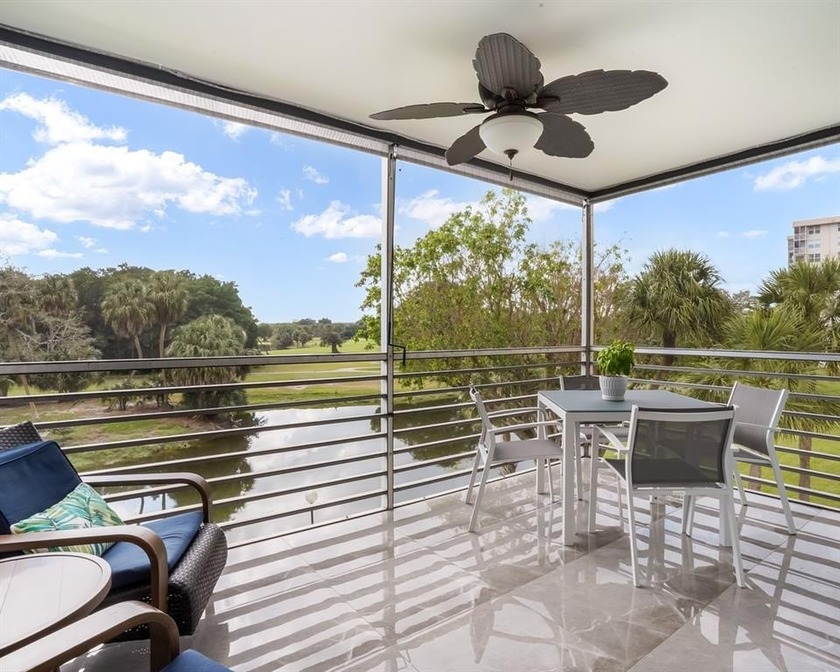 Gorgeous renovated 2 bed, 2 bath condo in all-ages Palm Aire - Beach Condo for sale in Pompano Beach, Florida on Beachhouse.com