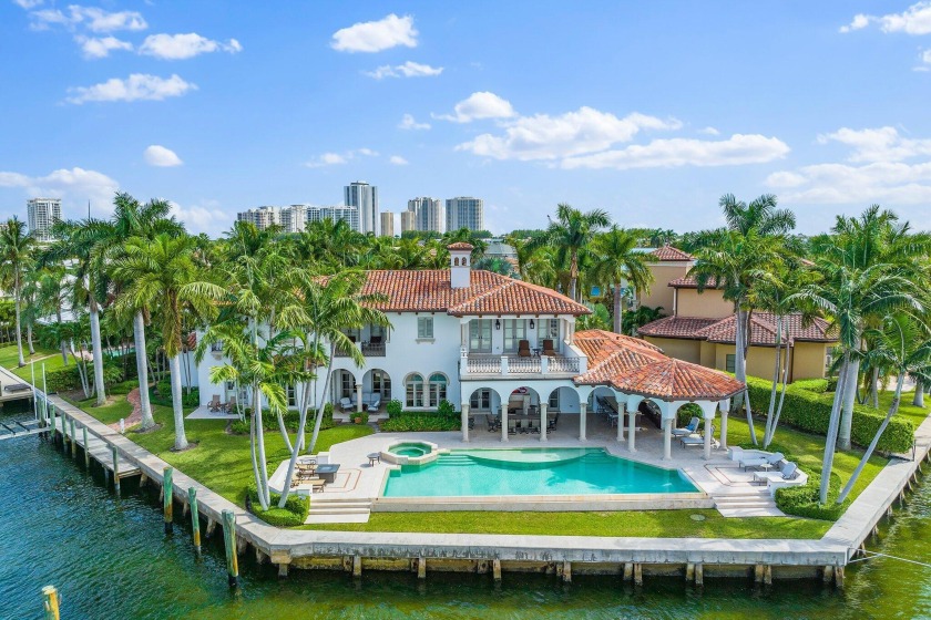 Built in 2008, this rare waterfront home boasts 230 feet of - Beach Home for sale in Singer Island, Florida on Beachhouse.com
