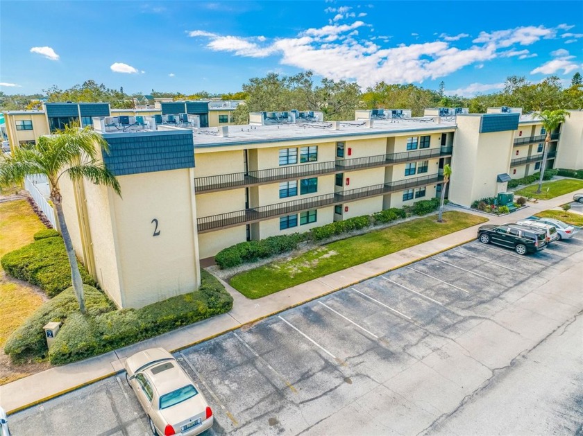 Charming 2 bedroom, 2 bath condo in Lakeview of Largo - - Beach Condo for sale in Largo, Florida on Beachhouse.com