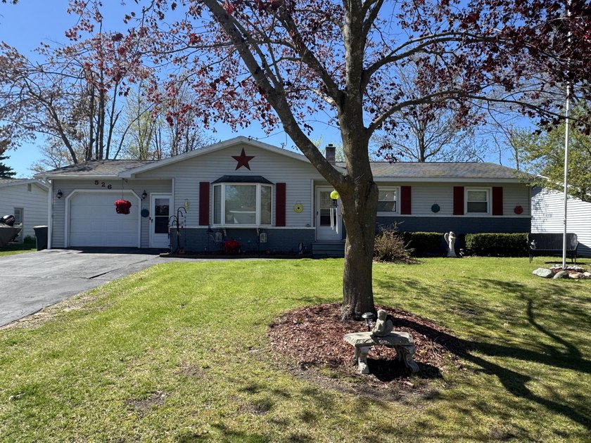 ISLAND VIEW DRIVE SUBDIVISION - MOTIVATED SELLER - 3-bedroom, 1 - Beach Home for sale in Alpena, Michigan on Beachhouse.com