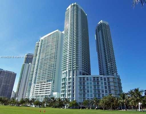 Beautiful 1 bed / 1bath at Quantum on the Bay in the highly - Beach Condo for sale in Miami, Florida on Beachhouse.com