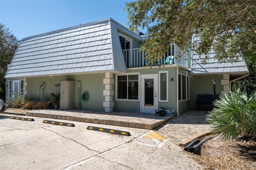 Meticulously kept, secluded paradise by the beach! This - Beach Townhome/Townhouse for sale in New Smyrna Beach, Florida on Beachhouse.com