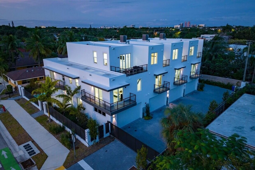The Enclave at Lake Ridge, is newly constructed luxury townhome - Beach Townhome/Townhouse for sale in Fort Lauderdale, Florida on Beachhouse.com