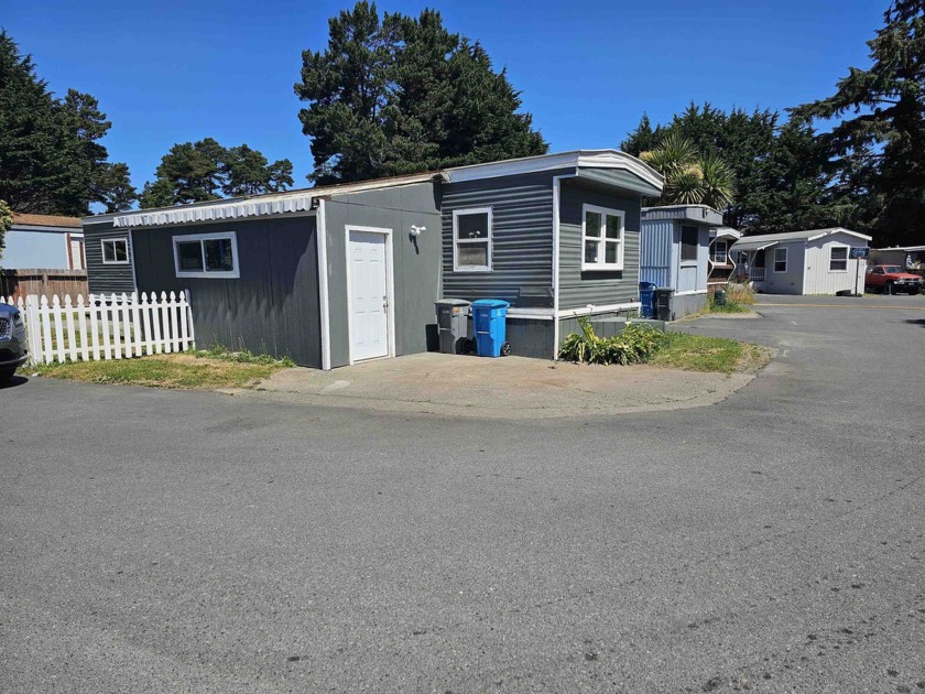 Newly redone mobile home ready for you!  Two Bed, One Bath.  New - Beach Home for sale in Crescent City, California on Beachhouse.com