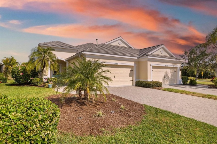 NO CDD FEE!  Experience this FURNISHED Top-Level Eagle Trace - Beach Home for sale in Bradenton, Florida on Beachhouse.com