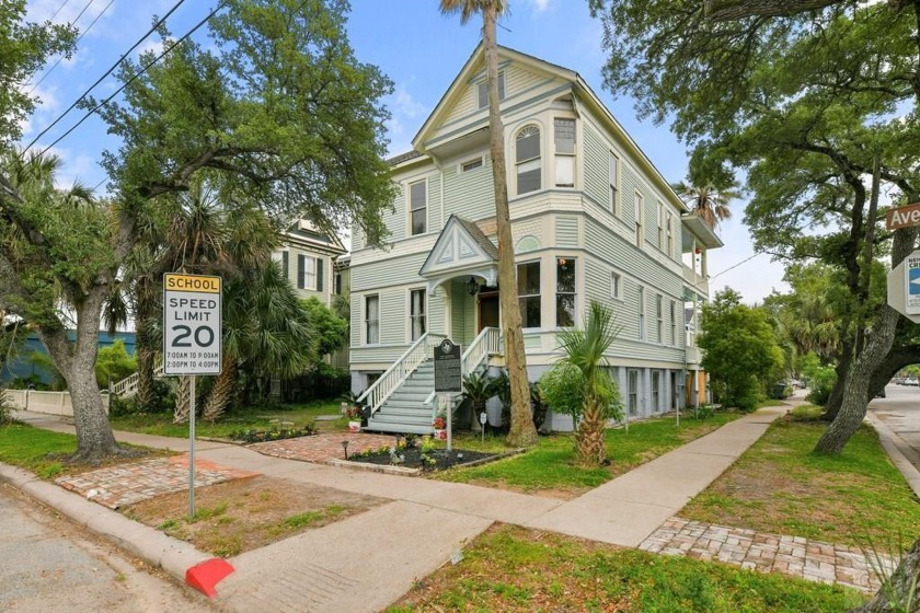 2327 Ave M - Beach Home for sale in Galveston, Texas on Beachhouse.com