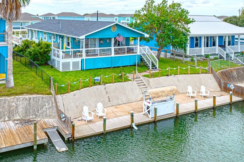 Searching for the iconic coastal get-a-way? Here it is *Palm - Beach Home for sale in Rockport, Texas on Beachhouse.com