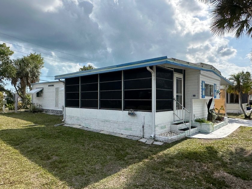 Beautifully Remodeled 2BR/2BA Home in Sun Resorts & Residences - Beach Home for sale in Fort Myers Beach, Florida on Beachhouse.com